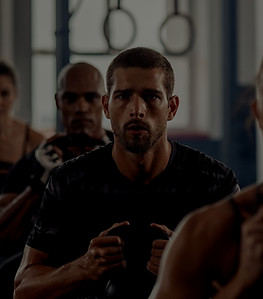 Workout with kettle bells group