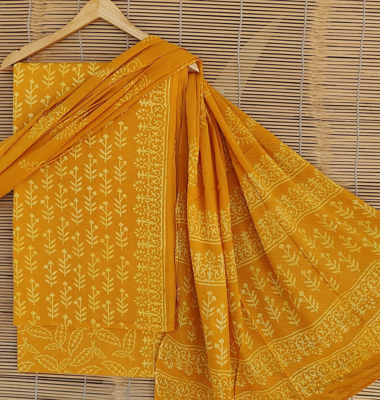 HAND BLOCK PRINTED COTTON SUIT MATERIAL WITH MALMAL DUPATTA