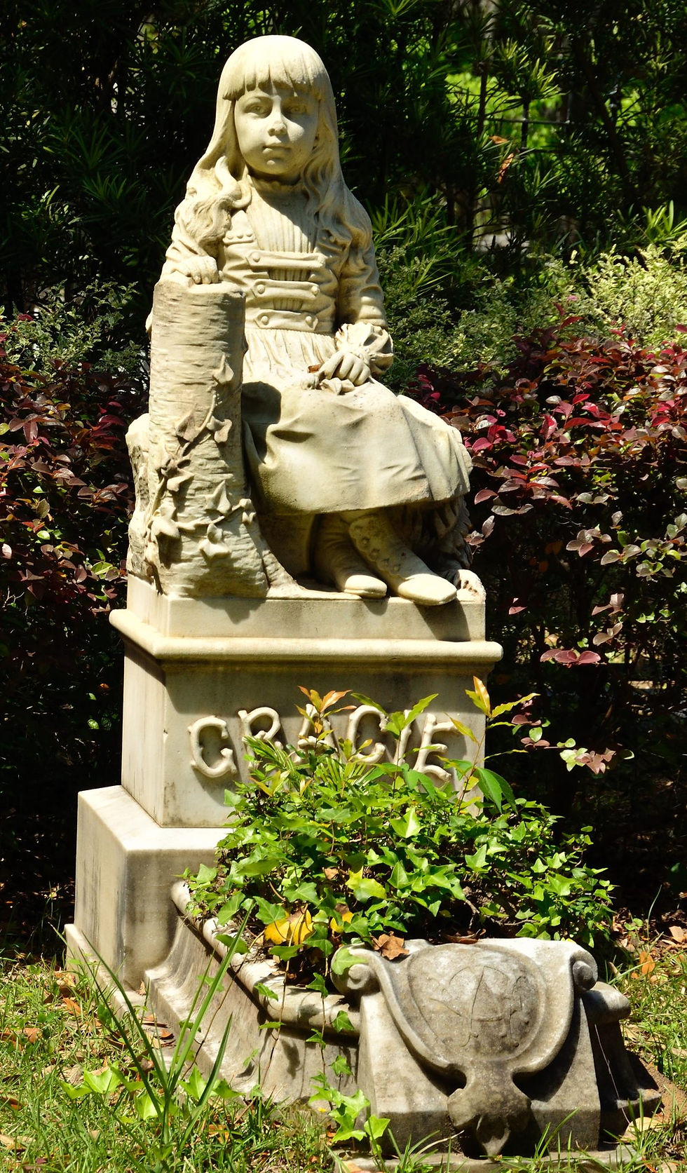 Gracie Watson image from www.atlasobscura.com/places