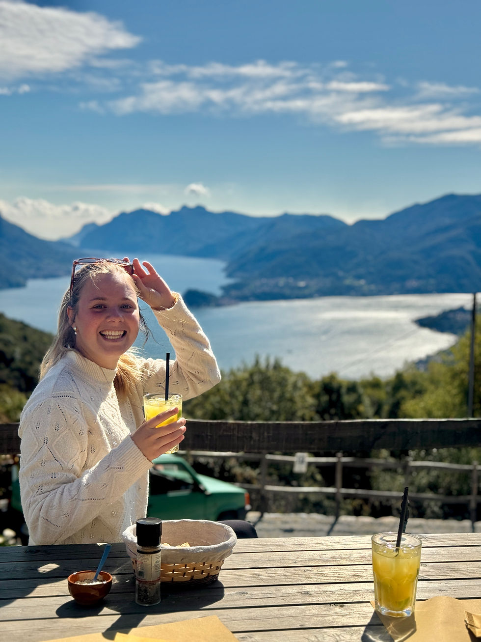 Hiking to La Stalla del Nonno – Our Favorite Café with a View over Lake Como 🥾☕🌄