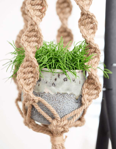 11. Macrame hanger 'Jute'