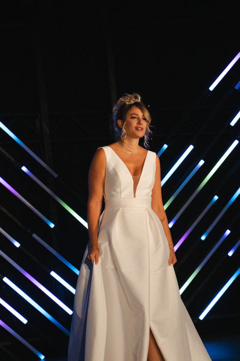 Robe princesse
fendue
satin