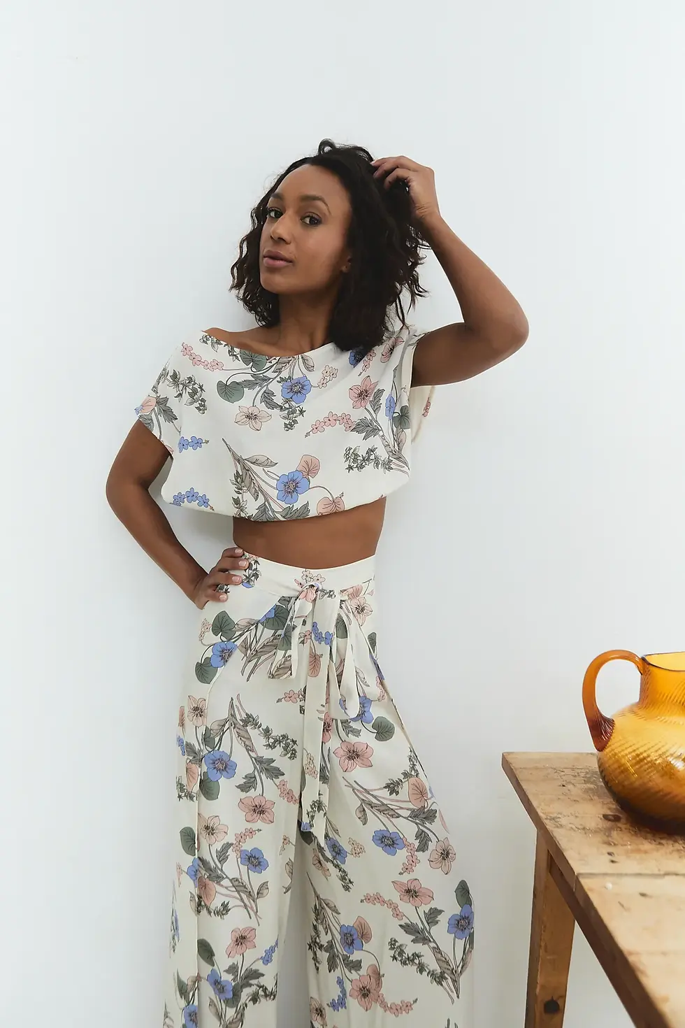 Adina Short Sleeve Crop Top Flowery