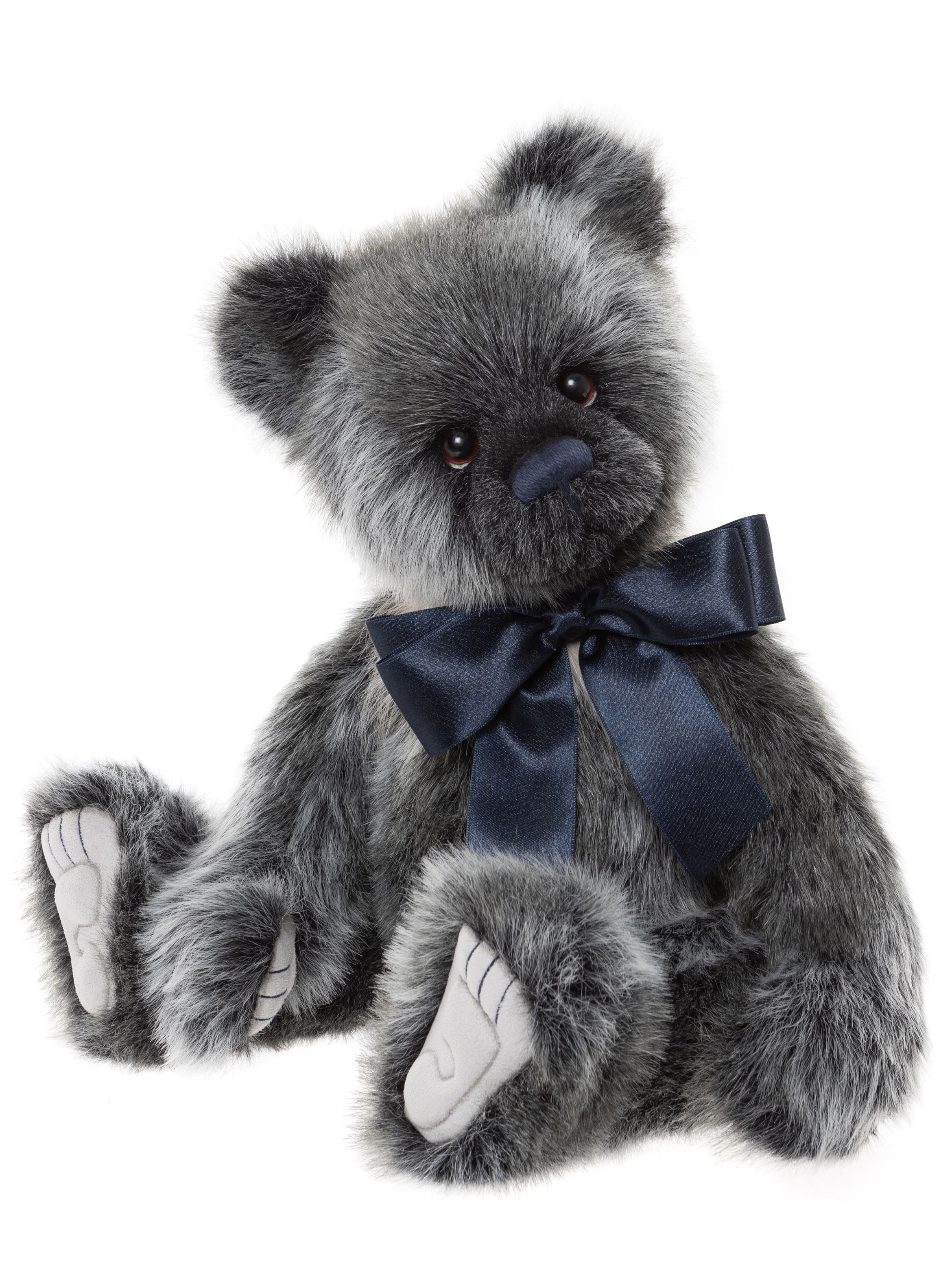 Charlie Bears - Fynn Bear
