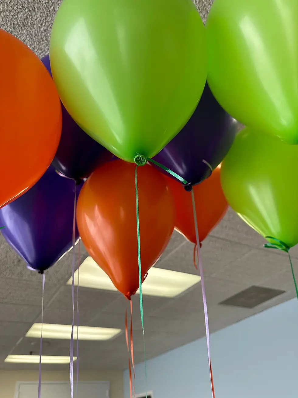 Thumbnail: ceiling balloons for party