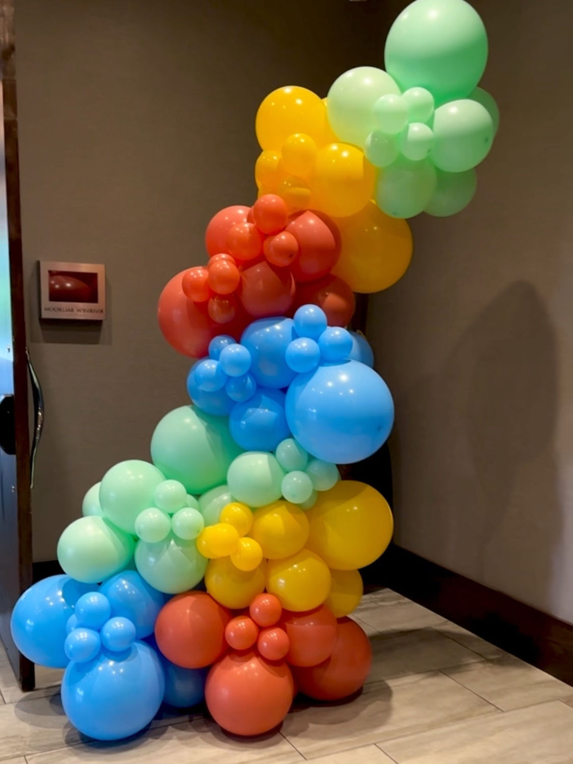 Freestanding Balloon Garland