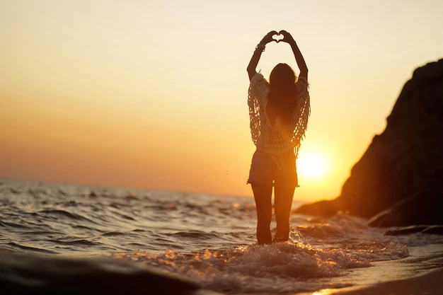 liberté soleil coeur.webp