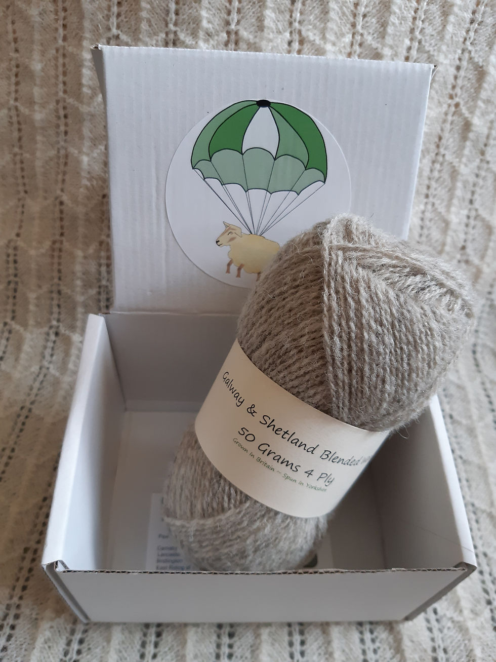 Thumbnail: Lace Edge Scarf Kit