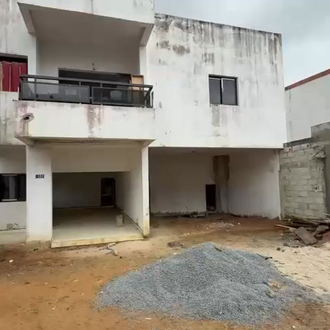 DUPLEX 05 PIECES - EN VENTE - COTE D'IVOIRE -ABIDJAN- 75.000.000 FCFA