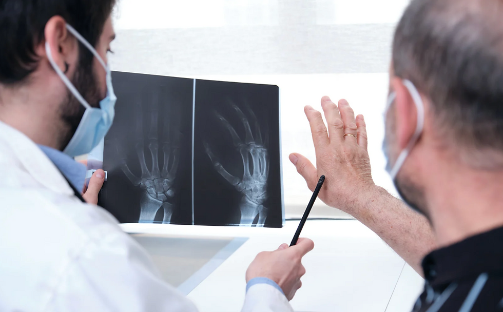 Un paciente recibiendo su diagnóstico