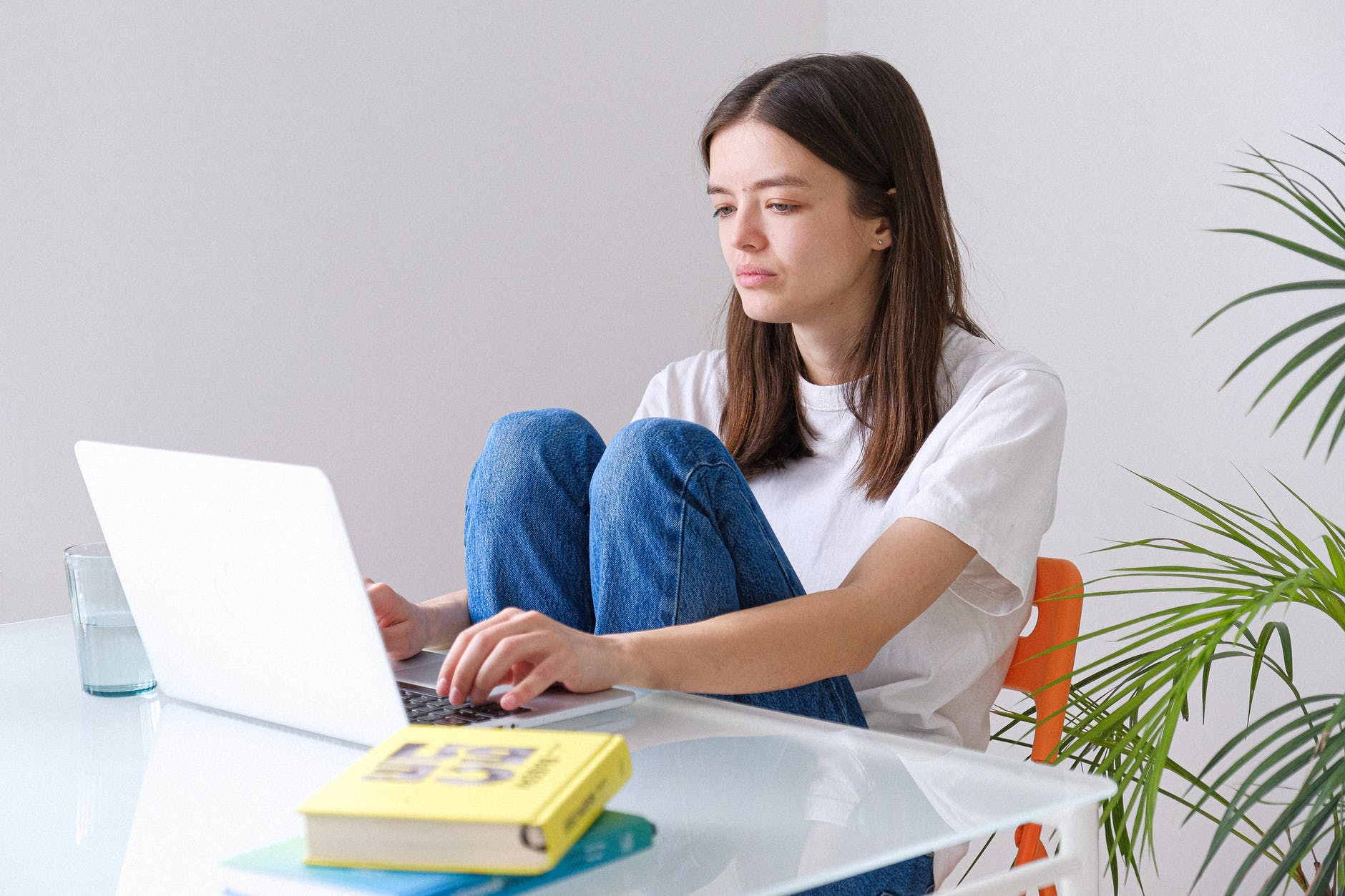 how much do virtual assistants make