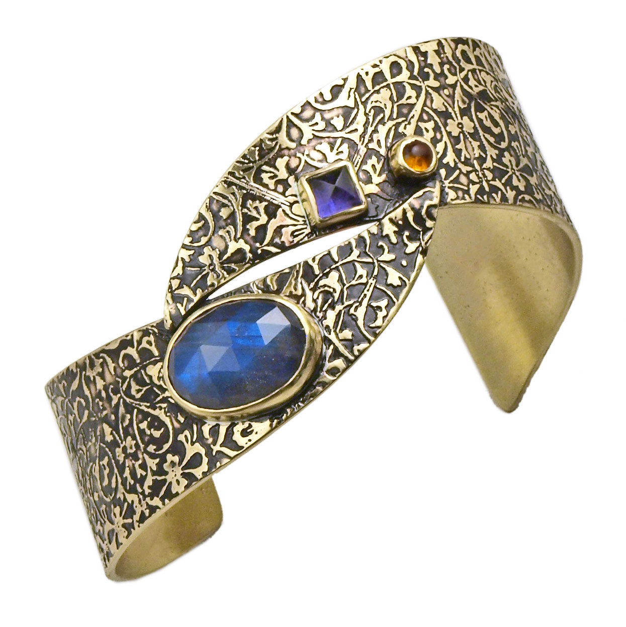 Knotted Cuff