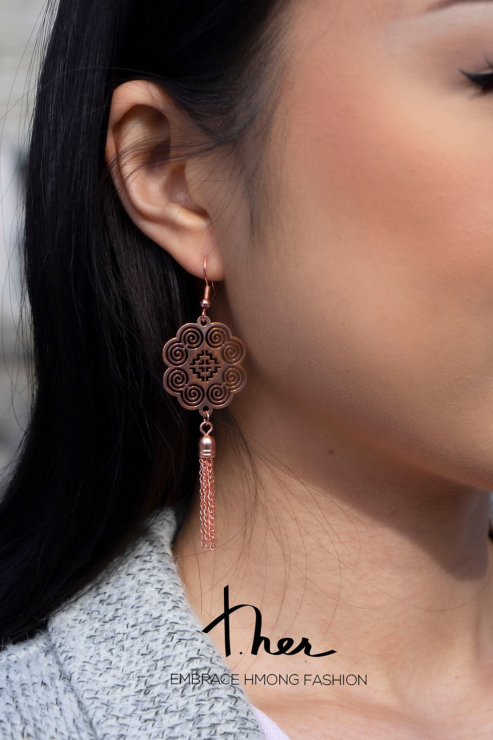 Thumbnail: Elephant Foot Metal Tassel Earrings