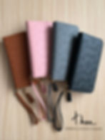 Thumbnail: Women's Elephant Foot Zip Around Long Wallet