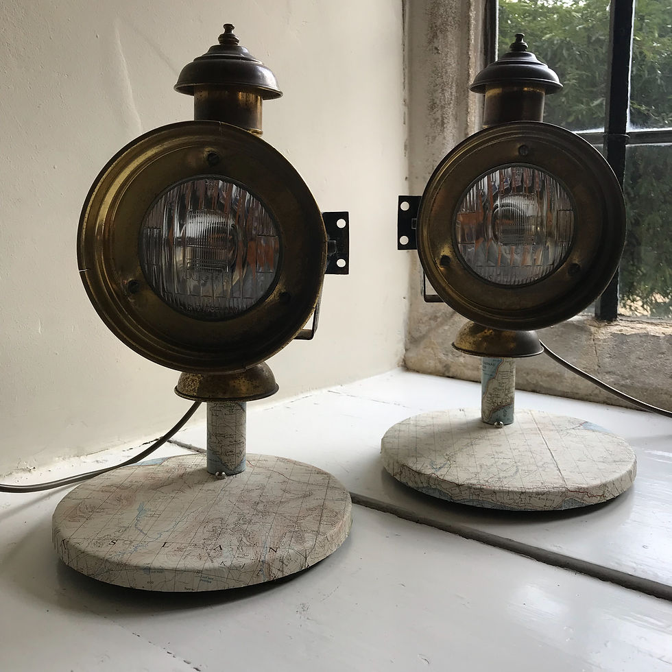 Thumbnail: Automobile inspired feature lamp