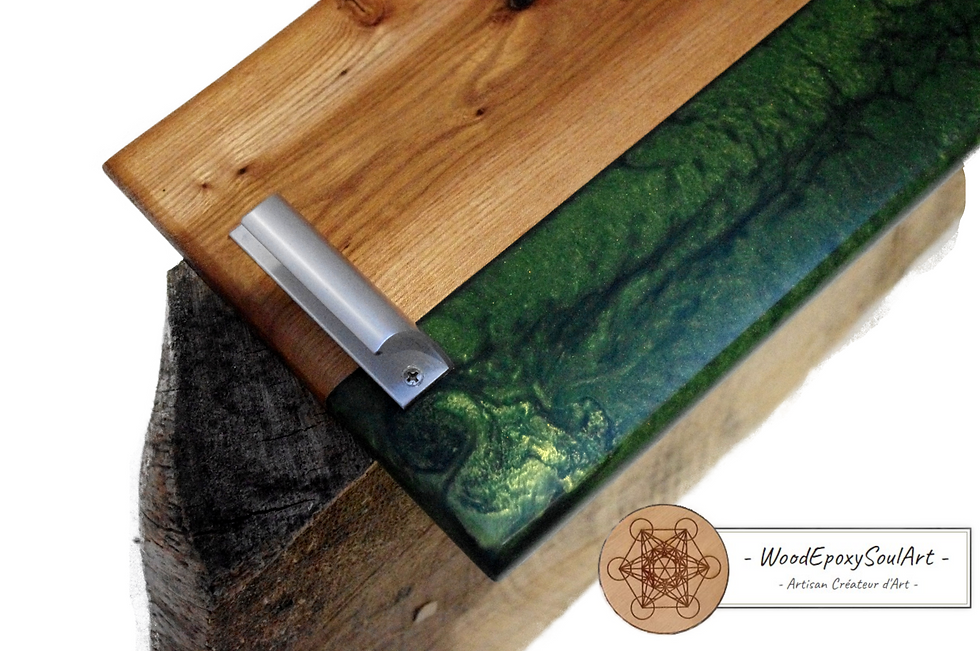 Miniature : Plateau de présentation Châtaignier & Résine Epoxy