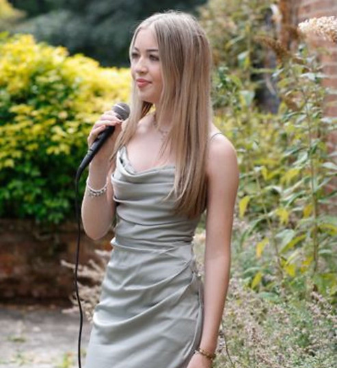 ellie-george-profile.JPG