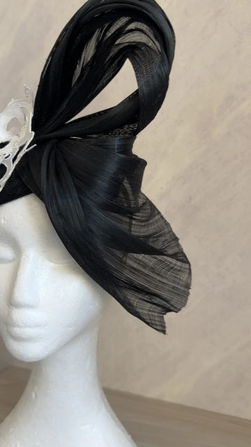Thumbnail: Black and white derby fascinator