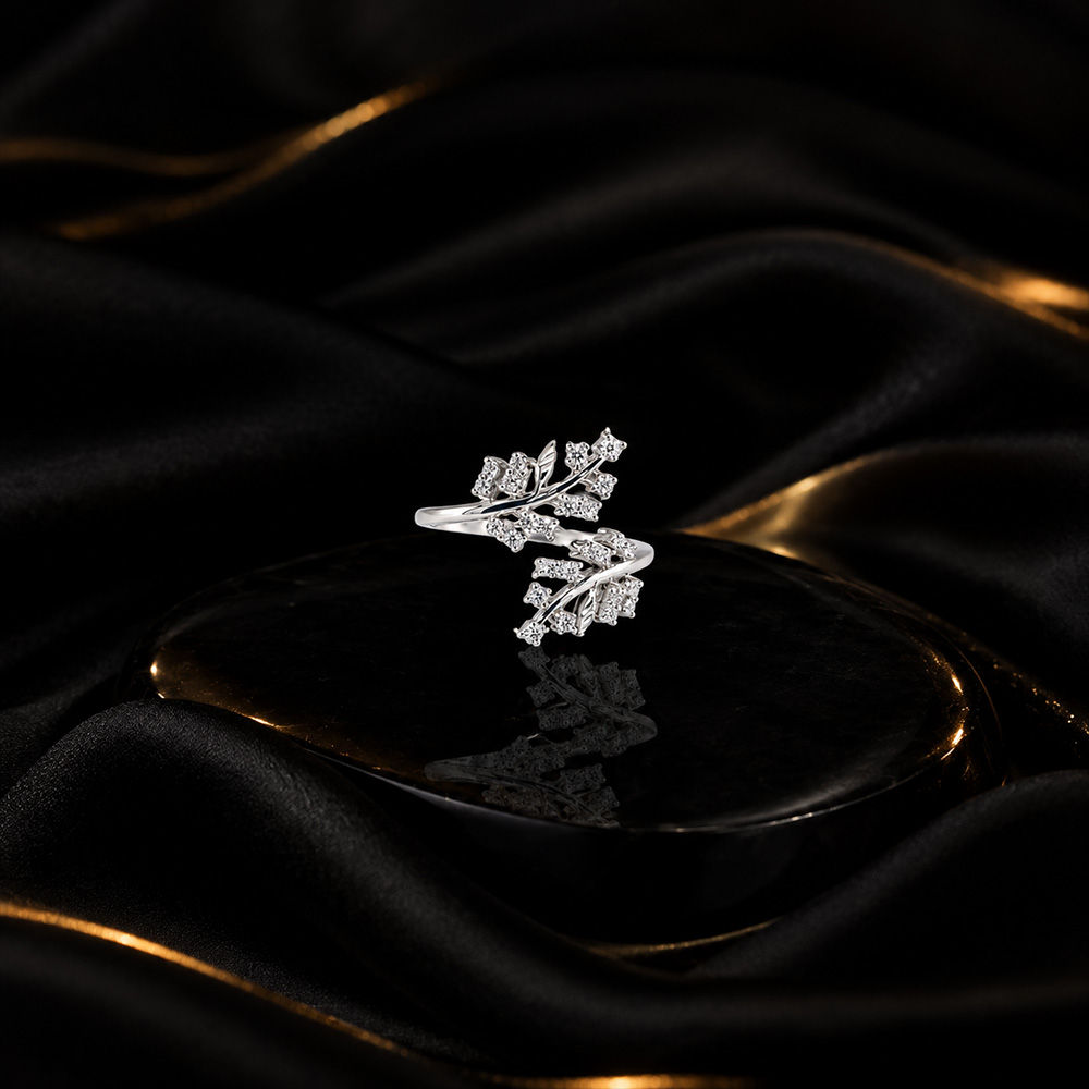Gardenia Vine Ring