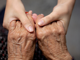 Recognizing the Signs: Is It Time for Home Health Care for Your Loved One?