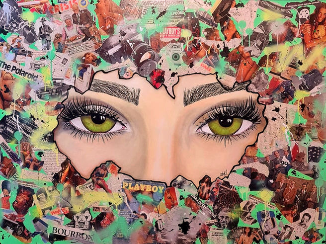Portrait féminin contemporain centré sur des yeux verts, entourés d’un collage multicolore foisonnant