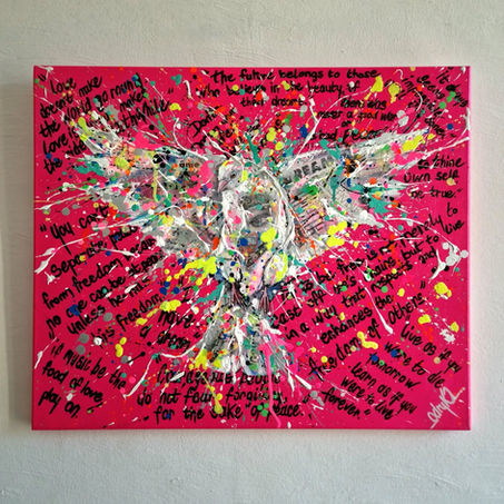 Peinture d'une colombe sur fond rose, œuvre de la série Animal Splash d'Odryk.