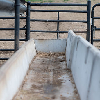 FEWJF - FEEDER END FOR WIDE J FEEDER.jpg
