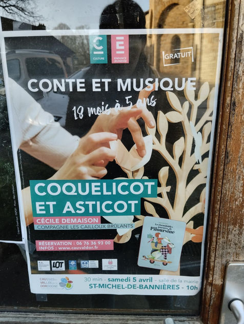 Des poignées de coquelicots
