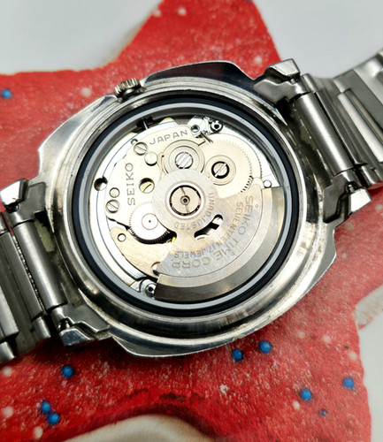 1977 Seiko 7025-8099 