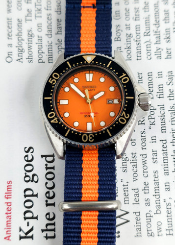 1984 Seiko 2A22-0170 Orange Womens Dive Watch | DC Vintage Watches