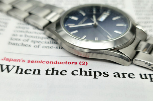 Deep Blue 2001 Seiko 7N43-9080 Dress Watch | DC Vintage Watches