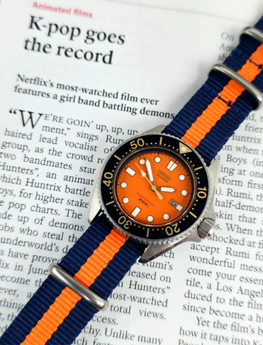 1984 Seiko 2A22-0170 Orange Womens Dive Watch | DC Vintage Watches