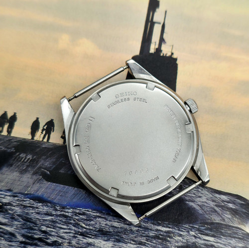 1997 Seiko 7N42-8260 Field Watch | DC Vintage Watches