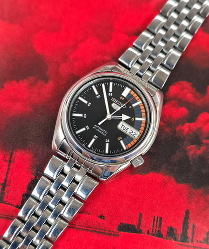 2006 Seiko Ref. SNK375 