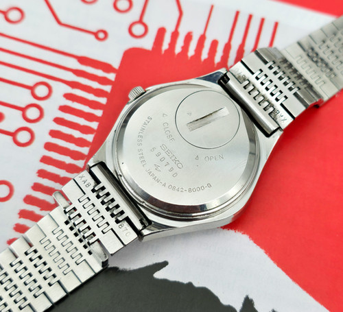 珍品1975年代　ヴィンテージ SEIKOクォーツ0842-8001　純正ベルト 珍品1975年代 ヴィンテージ SEIKOクォーツ0842-8001 純正ベルト