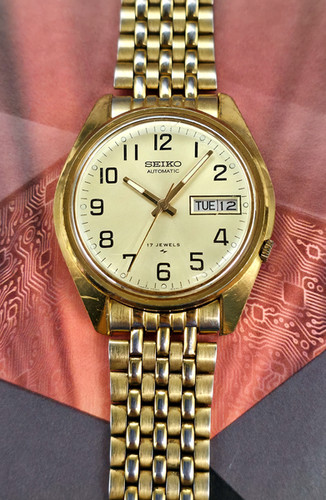 Gold 1987 Seiko 7009-8129 Arabic Dial Dress Automatic | DC Vintage