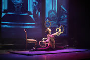 Ring_Bounce_Juggler_Juggling_Show_Act_Corporate Event_Diabolo_ europe_europa_Germany_Deutschland_Leipzig_Jongleur_buchen_Artist_Akrobatik_Firmenfeier_High class_Prestige_Entertainment_Cirque de Demain_Paris