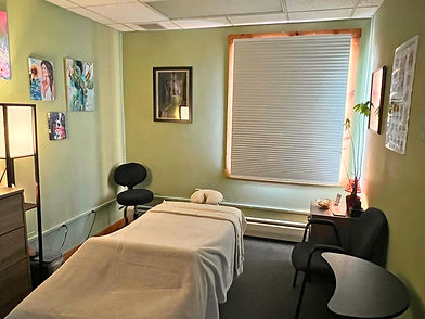Bray Chiropractic & Wellness - Glastonbury Chiropractor treatment room