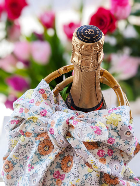 furoshiki ring bag and wedding champagne