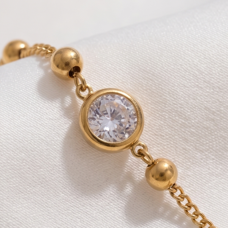 Slavenarmband of handchain met zirkoon goudkleurig