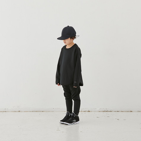 18-1206black m22AW_26973.jpg