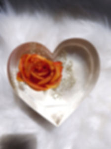 Self Standing Heart
