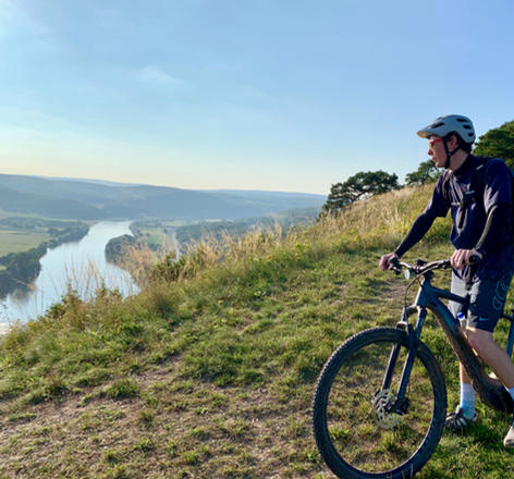 Fahrradfahrer am Edelweiß.jpeg