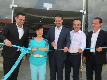 BYD Carmais inaugura nova loja em Fortaleza com presença de Stella Li, Tyler Li e Alexandre Baldy