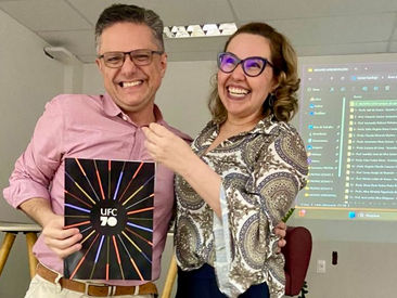 Dr. Leonardo Bezerra recebe certificado de reconhecimento InovPed 2024 pelo Projeto Inovador em Saúde Menstrual