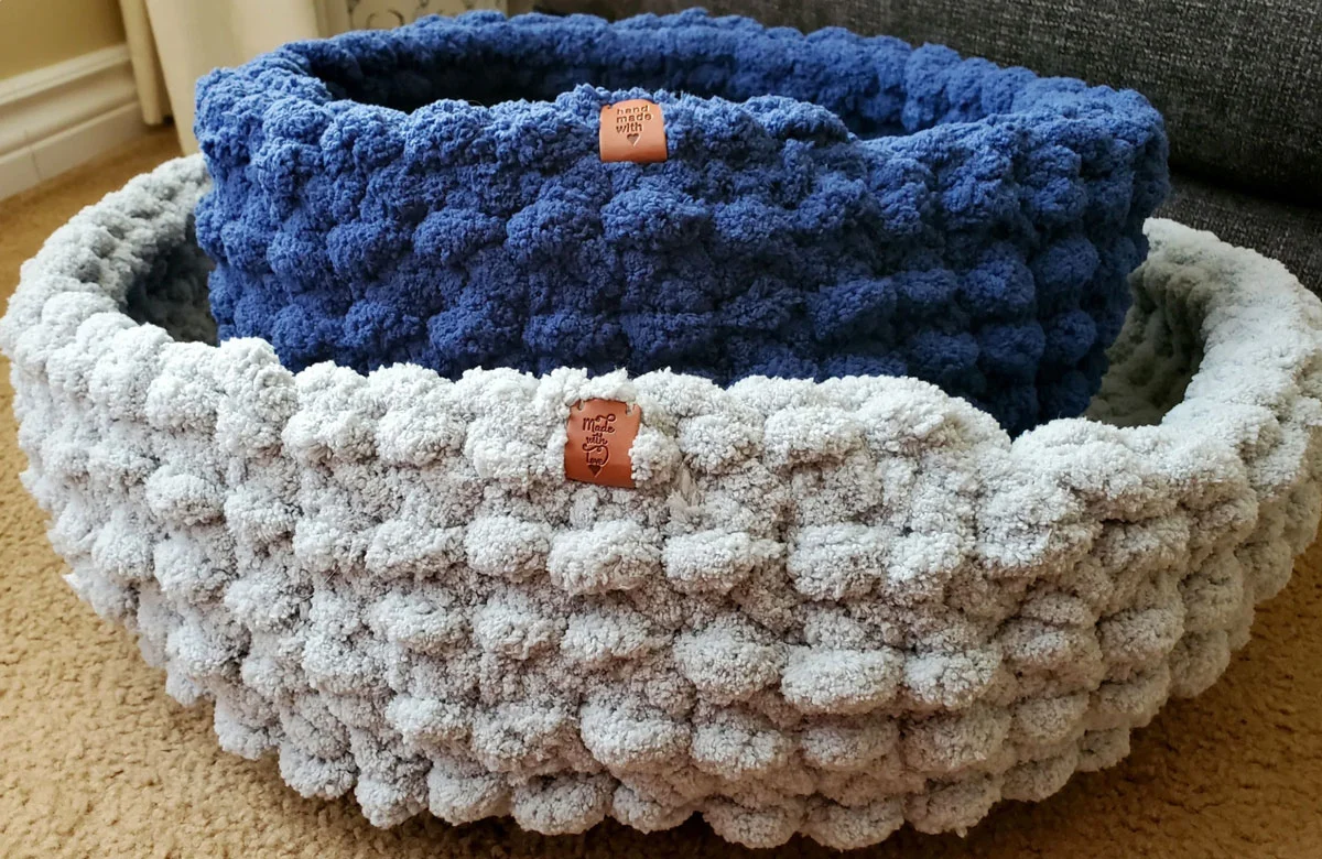 soft knitted cat bed