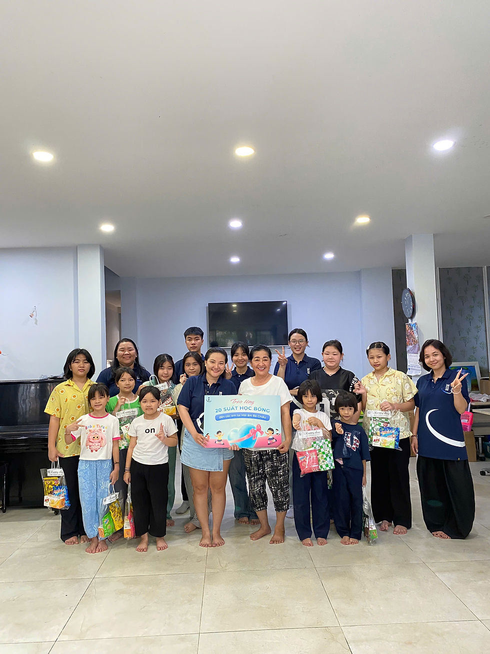 Những Nụ Cười Nhỏ – Niềm Vui Lớn