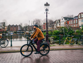 Moustache :  la ville comme terrain de jeu