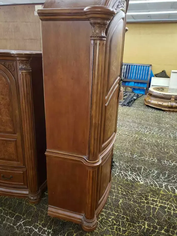 Miniatura: AICO by Michael Amini Monte Carlo pecan armoire