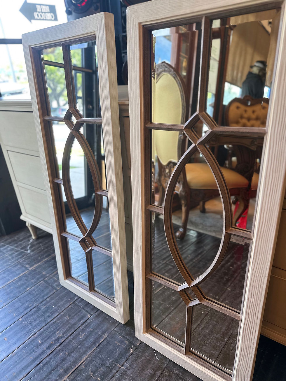 Miniatura: Pair of Ballard Mirror 